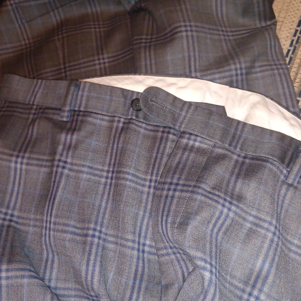 Joe Abboud Mens Suit - Picture 2 of 4